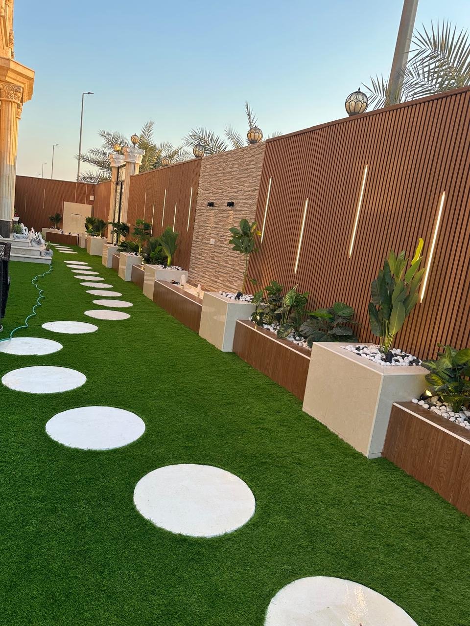 مظلات أسطح وحدائق واستراحات بالدمام